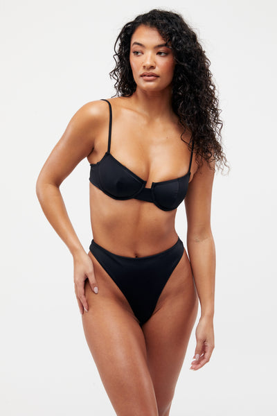 model wearing Sereia Top in Black